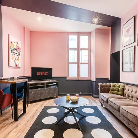 Atypical, Downtown, Fast Wi-fi - Le Cosy Pop Apartment
