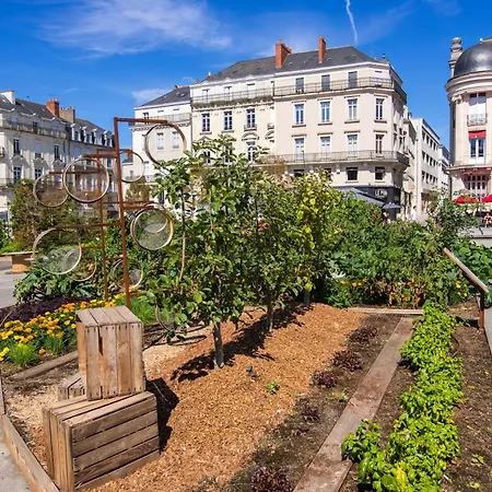 Atypical, Downtown, Fast Wi-fi - Le Cosy Pop Apartment Angers